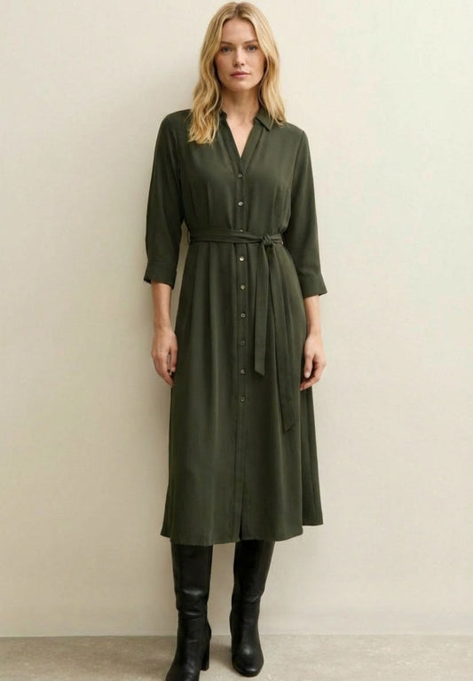 Robe midi en blouse à manches longues